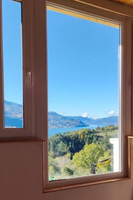 Le Cosy Du Plongeoir - T2 Neuf Avec Vue Sur Le Lac De Serre Poncon Et Grande Terrasse Avec Jardin Savines Extérieur photo